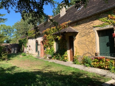 PROPRIETE A VENDRE - ESTERNAY - 220 m2 - 349000 €