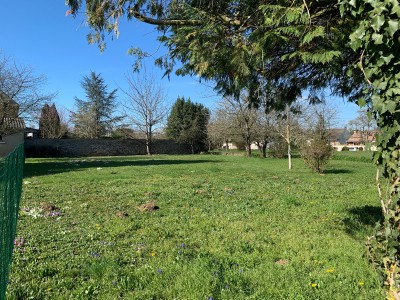 TERRAIN A VENDRE - LA FERTE GAUCHER - 679 m2 - 85000 €
