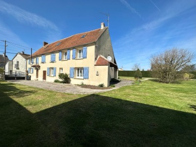 MAISON A VENDRE - LA FERTE GAUCHER - 261 m2 - 369000 €