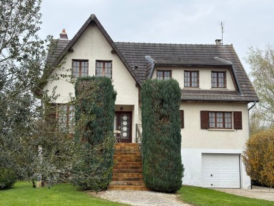 MAISON A VENDRE - LA FERTE GAUCHER - 185 m2 - 335�000�&euro;