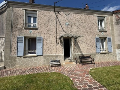 MAISON A VENDRE - LA FERTE GAUCHER - 145 m2 - 263 000 &euro;
