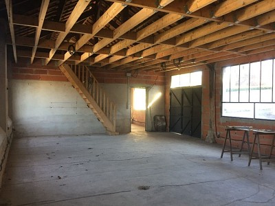 GRANGE ET ATELIER A VENDRE - LA FERTE GAUCHER - 179500 €