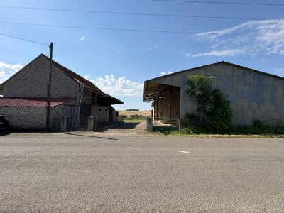 Ensemble de bâtiments + Terre Agricole A VENDRE - LA FERTE GAUCHER - 129 000 &euro;