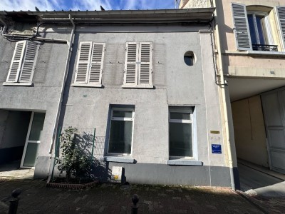 IMMEUBLE A VENDRE - LA FERTE GAUCHER - 239 m2 - 109000€