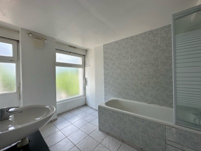 IMMEUBLE DE RAPPORT A VENDRE - LA FERTE GAUCHER - 168 m2 - 199000 €