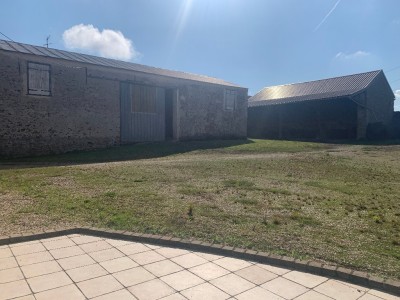 CORPS DE FERME A VENDRE - LA FERTE GAUCHER - 240 m2 - 420000 €
