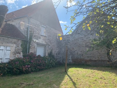 CORPS DE FERME A VENDRE - LA FERTE GAUCHER - 240 m2 - 420000 €