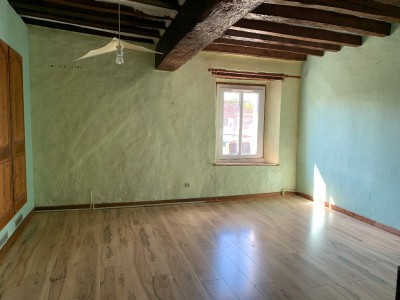 CORPS DE FERME A VENDRE - LA FERTE GAUCHER - 240 m2 - 420000 €
