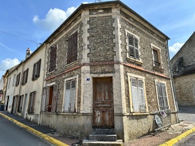 MAISON A VENDRE - LA FERTE GAUCHER - 178 m2 - 105000€