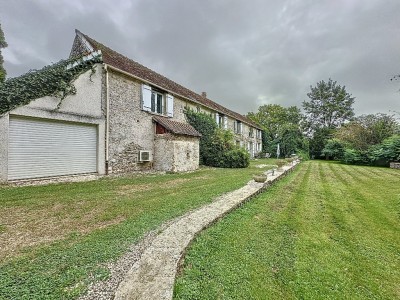 MAISON - LA FERTE GAUCHER - 250 m2 - VENDU