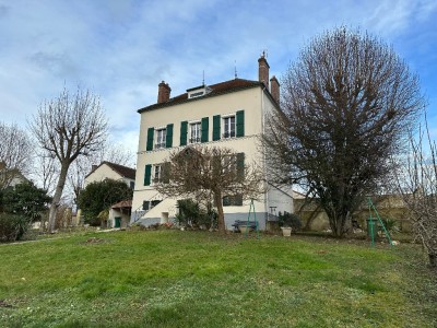 MAISON A VENDRE - LA FERTE GAUCHER - 214 m2 - 468000€