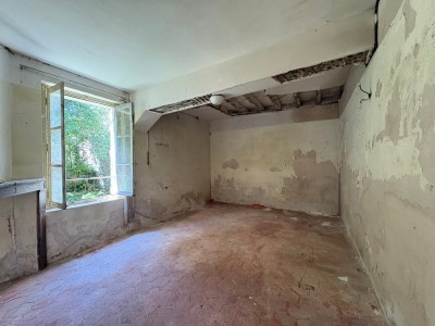 MAISON A RENOVER A VENDRE - LA FERTE GAUCHER - 90 m2 - 88 000 €