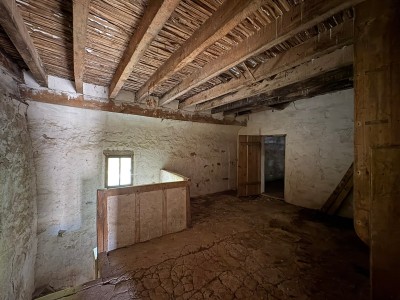 MAISON A RENOVER A VENDRE - LA FERTE GAUCHER - 90 m2 - 88 000 €
