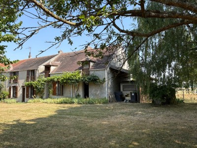 MAISON DE CAMPAGNE A VENDRE - LA FERTE GAUCHER - 180 m2 - 192 000 €