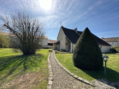 MAISON A VENDRE - LA FERTE GAUCHER - 261 m2 - 369000 €