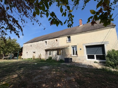 LONGERE A VENDRE - ST LEGER - 107 m2 - 176 000 €