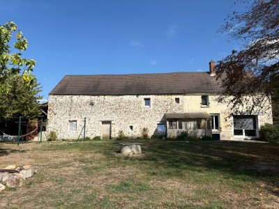 LONGERE A VENDRE - ST LEGER - 107 m2 - 176 000 €