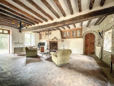 PROPRIETE A VENDRE - ESTERNAY - 220 m2 - 398000 €