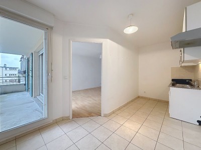 APPARTEMENT T4 A VENDRE - COULOMMIERS - 74.45 m2 - 219 000 €