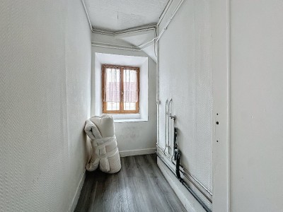 APPARTEMENT T5 A VENDRE - LA FERTE GAUCHER - 92 m2 - 104000€