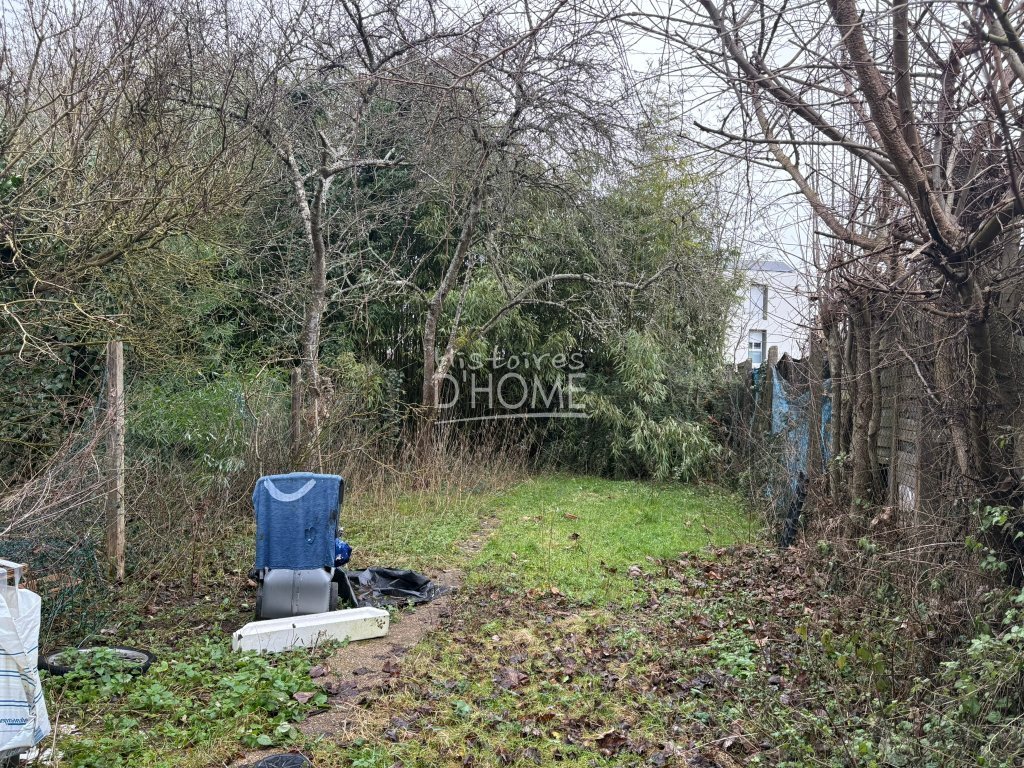 ENSEMBLE IMMOBILIER - 4 logements A VENDRE - LA FERTE GAUCHER - 240 m2 - 316 000 &euro;