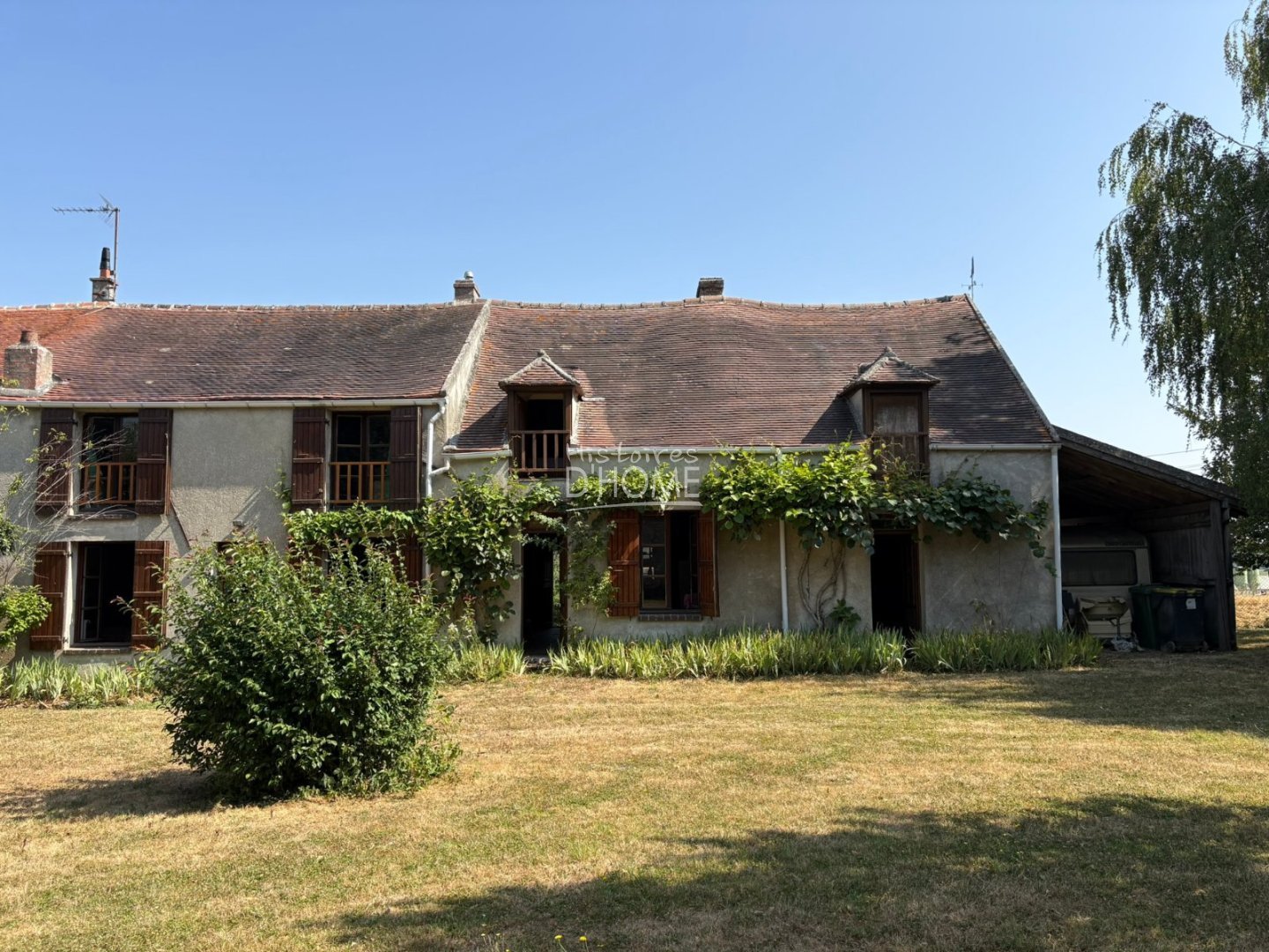 MAISON DE CAMPAGNE A VENDRE - LA FERTE GAUCHER - 180 m2 - 192 000 &euro;