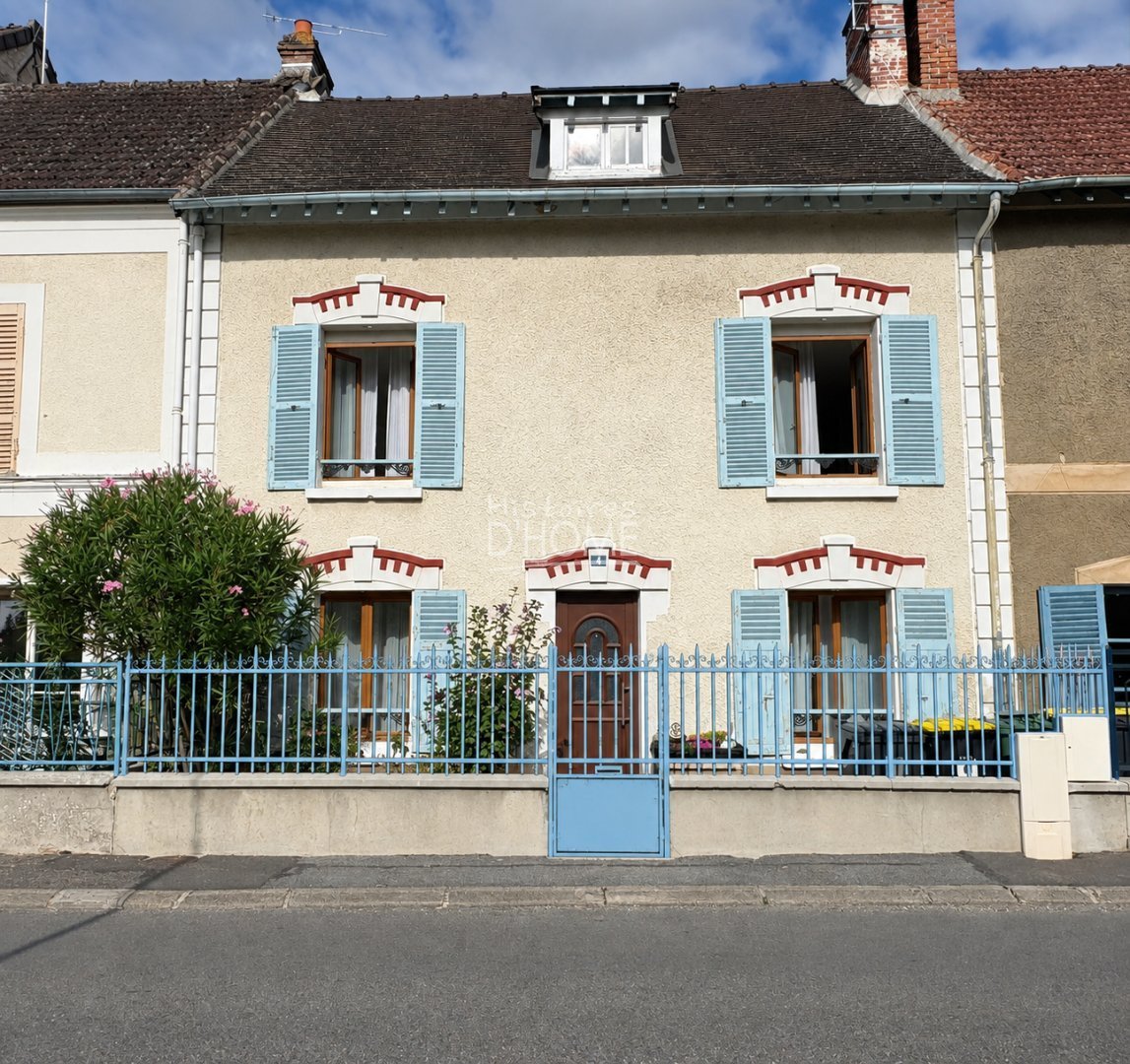 MAISON A VENDRE - LA FERTE GAUCHER - 100 m2 - 146 000 &euro;
