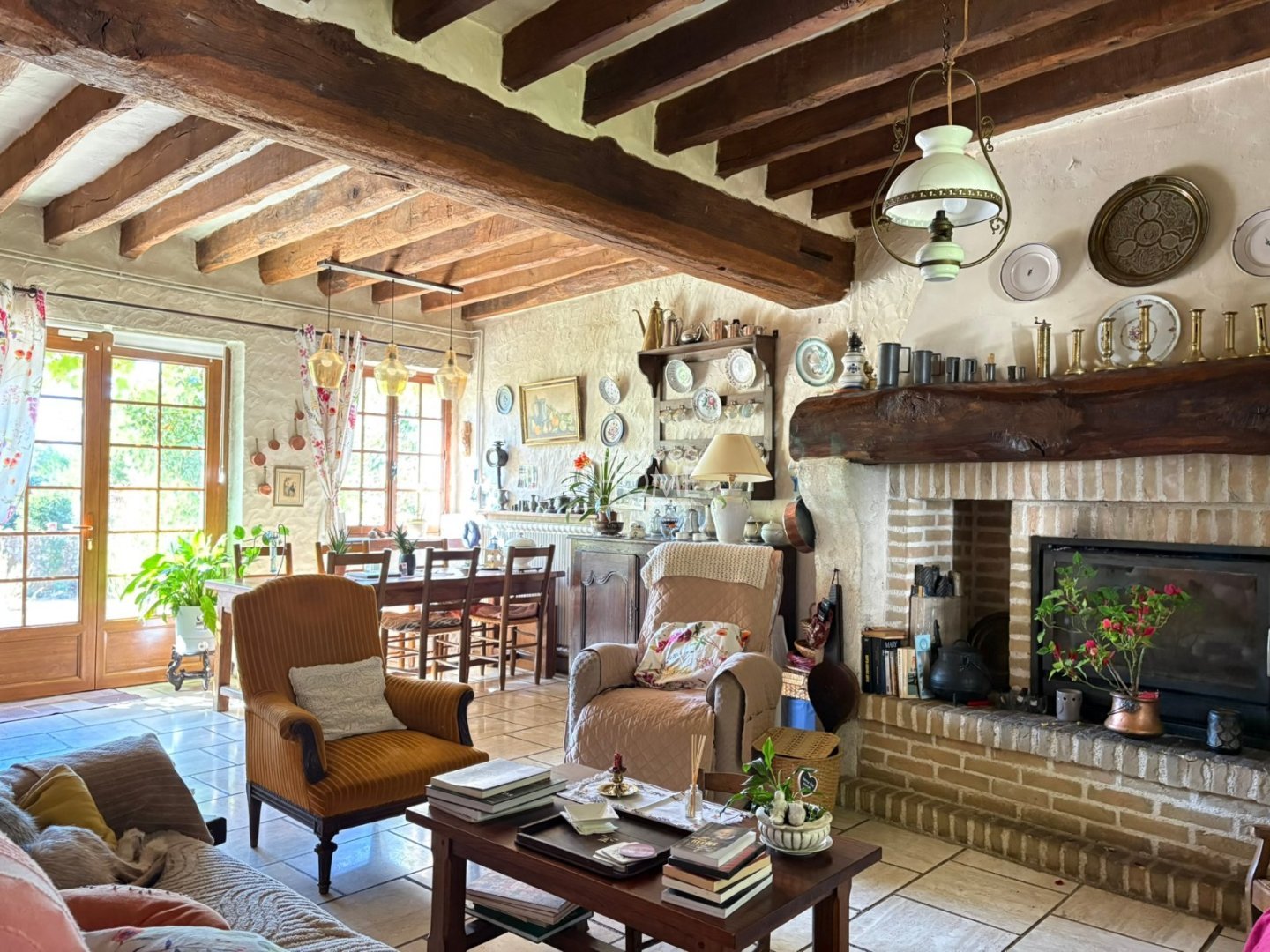 LONGERE EN L A VENDRE - LA FERTE GAUCHER - 235 m2 - 341 000 &euro;