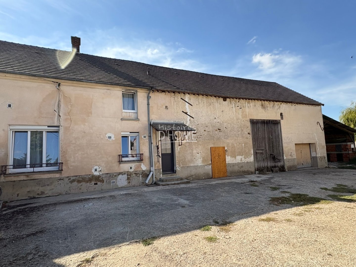 LONGERE A VENDRE - ST LEGER - 107 m2 - 176 000 &euro;