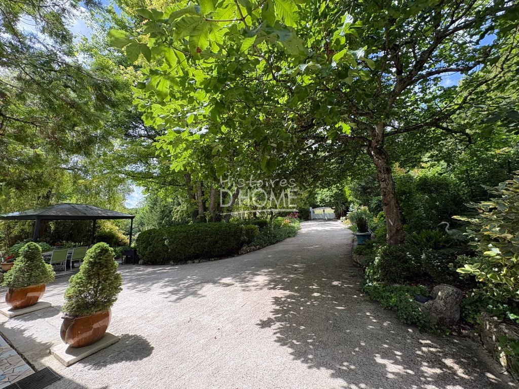 MAISON A VENDRE - VILLENEUVE SUR BELLOT - 250 m2 - 403 000 &euro;