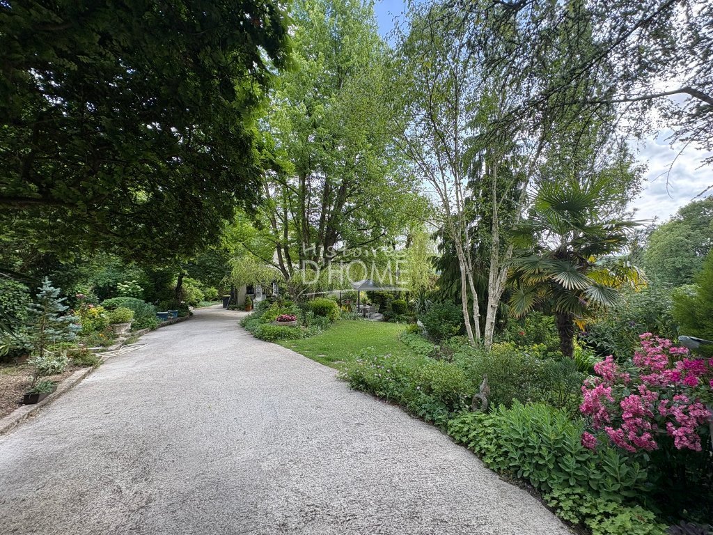 MAISON A VENDRE - VILLENEUVE SUR BELLOT - 250 m2 - 403 000 &euro;