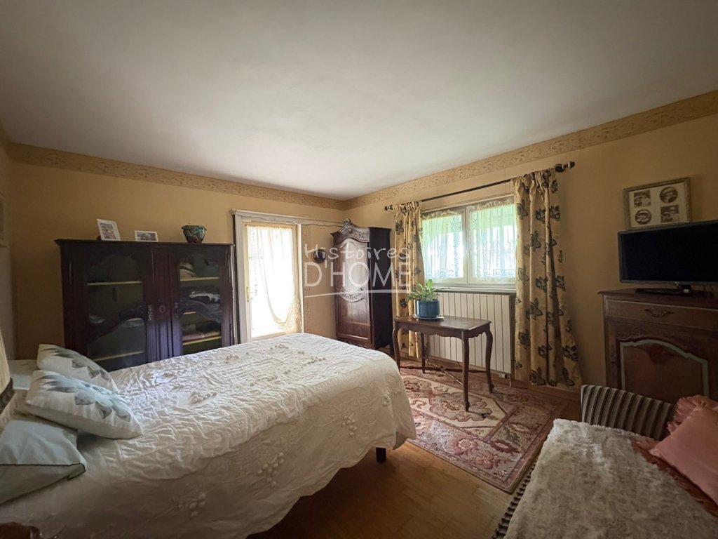 MAISON A VENDRE - VILLENEUVE SUR BELLOT - 250 m2 - 403 000 &euro;