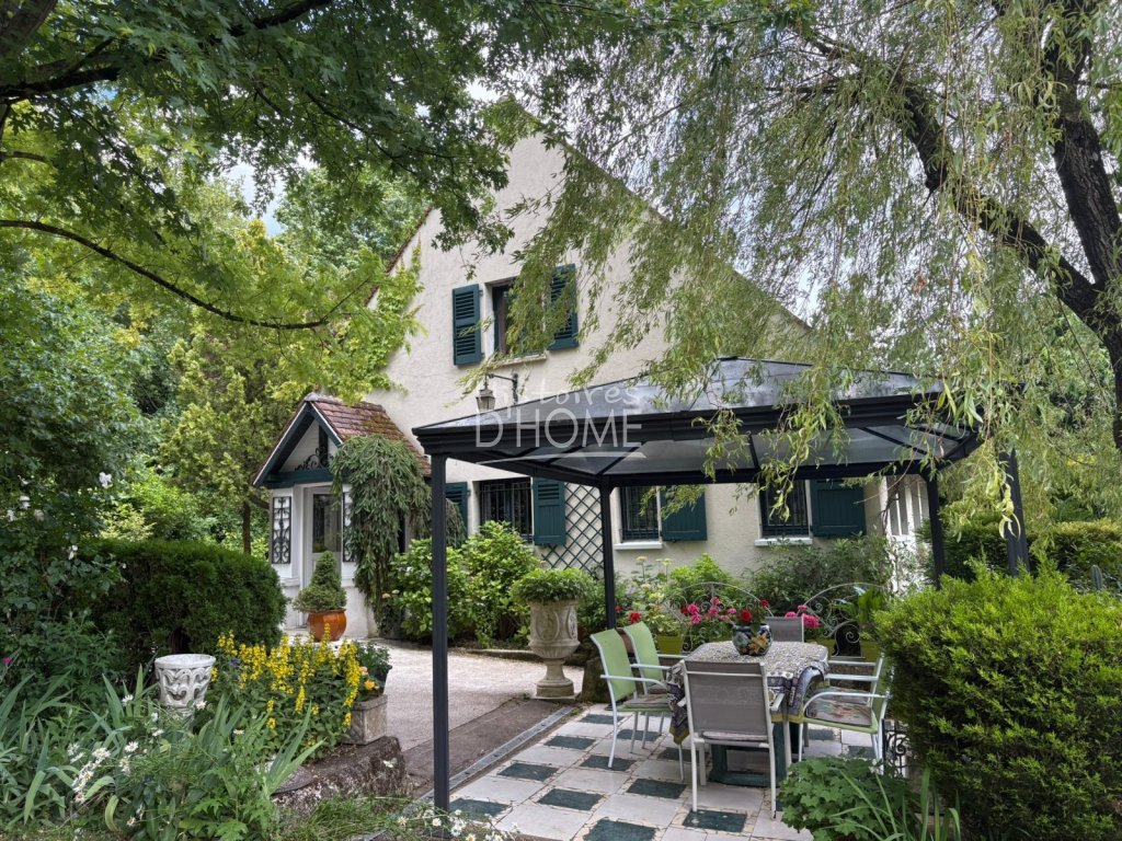 MAISON A VENDRE - VILLENEUVE SUR BELLOT - 250 m2 - 403 000 &euro;