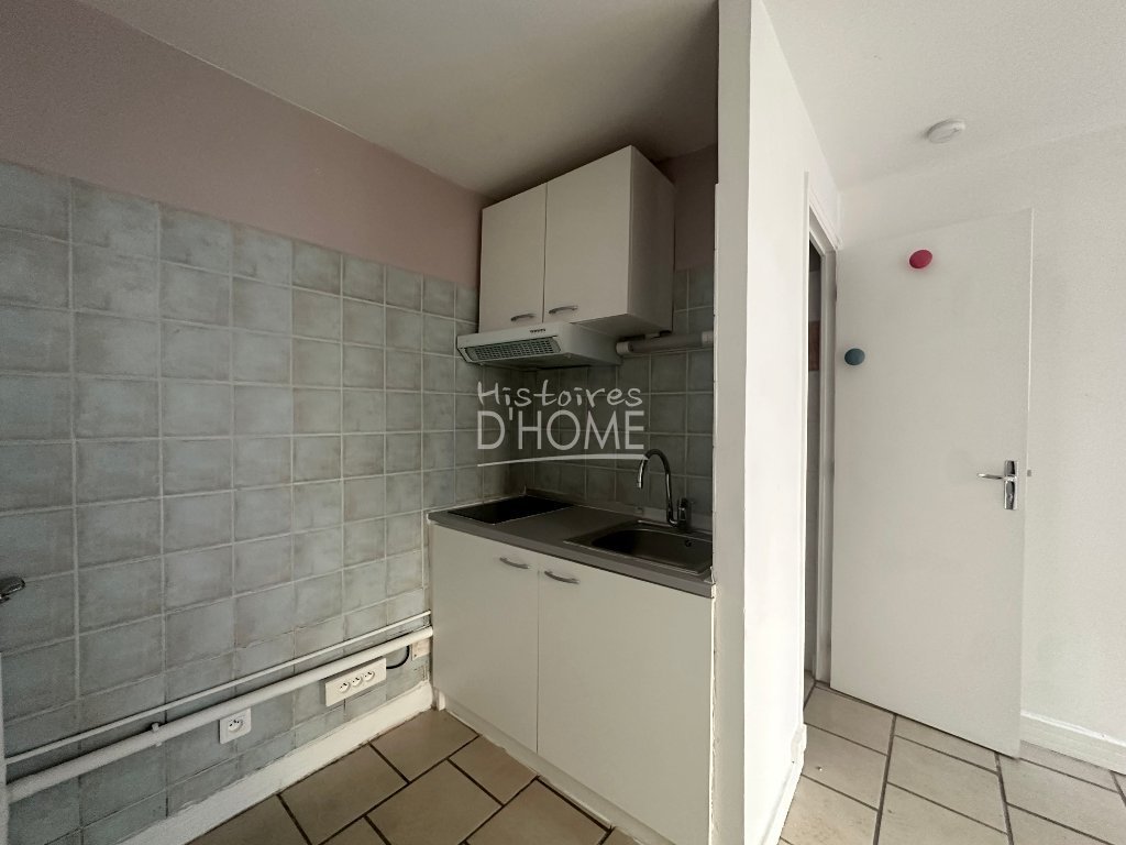STUDIO A VENDRE - LA FERTE GAUCHER - 20.3 m2 - 53 000 €