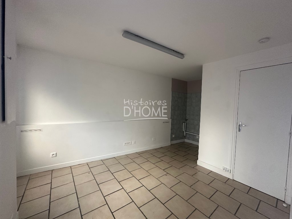 STUDIO A VENDRE - LA FERTE GAUCHER - 20.3 m2 - 53 000 €